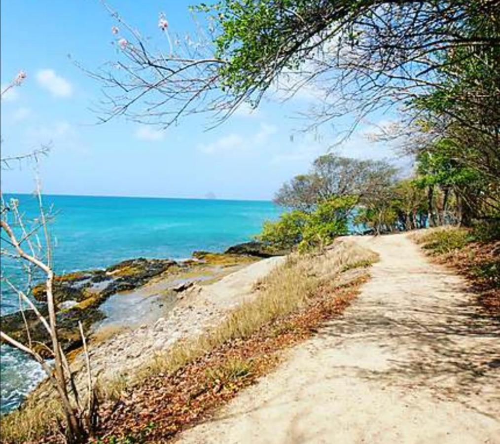 La Perle Piscine Et Plage Petite Vue Mer แซ็งต์-ลูซ ภายนอก รูปภาพ